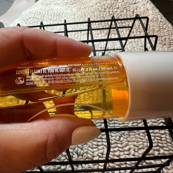 Sol de Janeiro Gold and White 62 - Picture 2 of 2